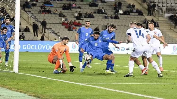 Millətlər Liqasında ən çox qol buraxan qapıçı – Cənnətov