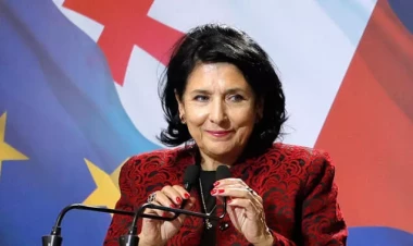 Yenidən prezident olmaq istəyir