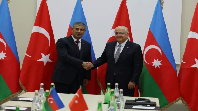 Azərbaycan və Türkiyə müdafiə nazirləri görüşüb - YENİLƏNİB - FOTO