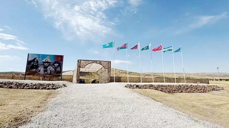 Xüsusi təyinatlılarımız Qazaxıstanda çoxmillətli birgə təlimdə iştirak edir - FOTO