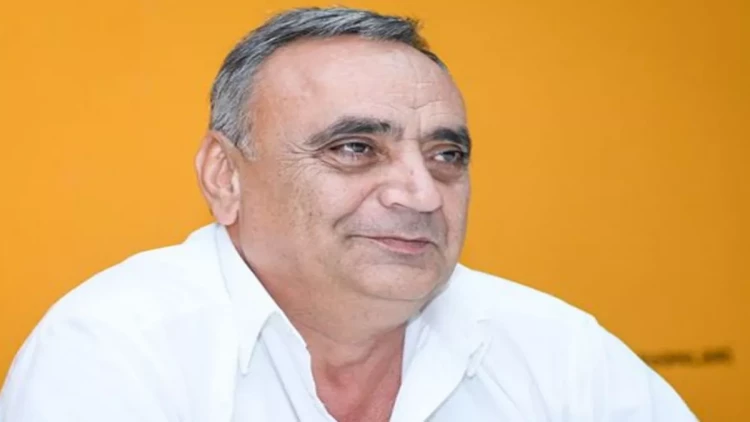 61 yaşlı Əməkdar artist: 