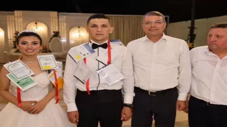 Bələdiyyə sədri toyda gəlinə görün nə hədiyyə etdi - FOTO