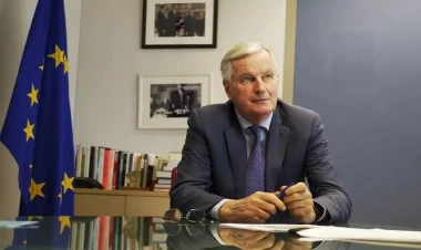 Fransanın yeni baş naziri Qarabağa qanunsuz səfər edib