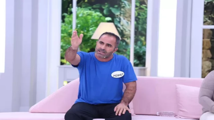 İnternetdə atasıyla sevgili olub, minlərlə pulunu aldı - Efirdə üstü açıldı - FOTO