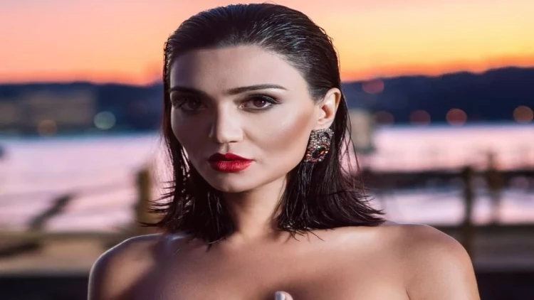 Azərbaycanlı müğənnidən dənizdə maraqlı paylaşım - VİDEO