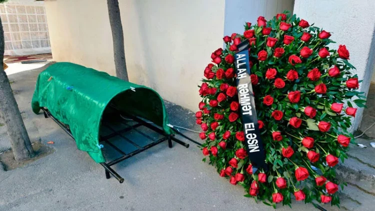 Bakıda tanınmış müəllim vəfat etdi - FOTO