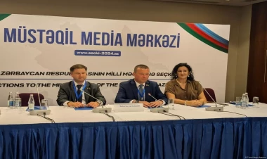 Azərbaycanda parlament seçkilərində seçicilər geniş seçim imkanlarına malik idilər - Sergey Xomenko - FOTO