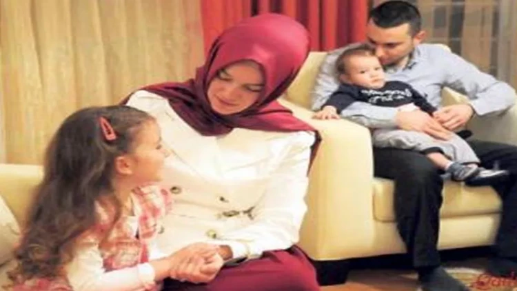 Valideynlik hüququndan məhrum olunan şəxs aliment ödəməlidir?