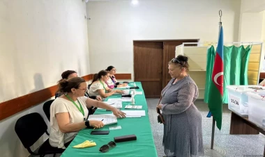 Bakıda səsvermə prosesində seçici fəallığı davam edir - FOTO