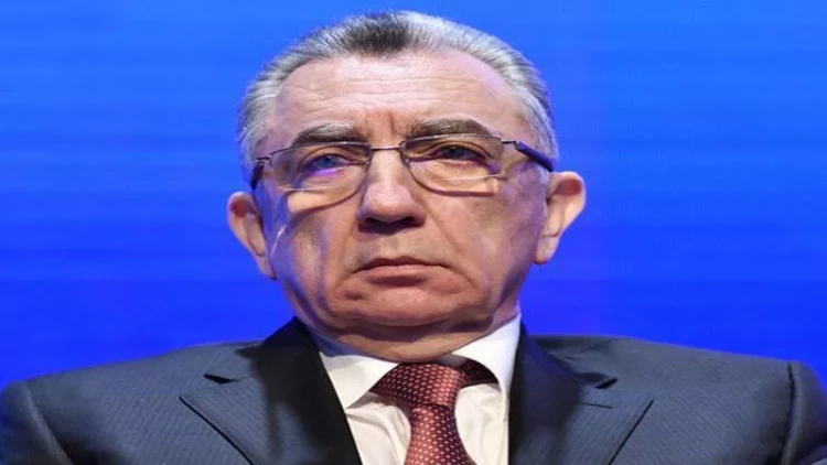 Eldar Əzizov səs verdi