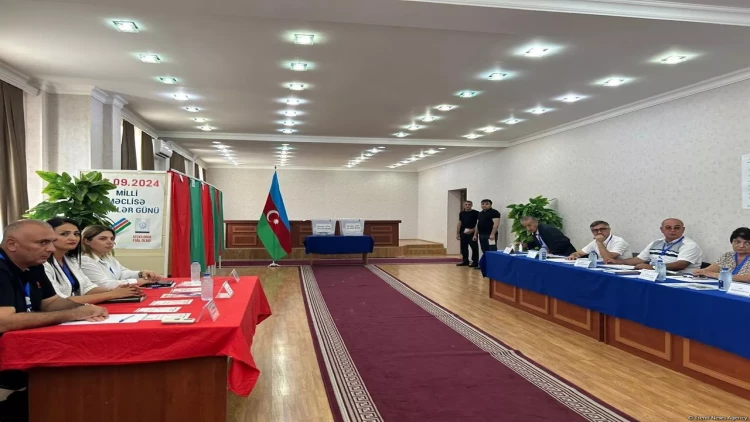 Bakı İstintaq Təcridxanasında seçkilər keçirilir - FOTO