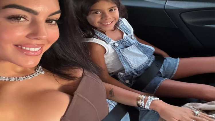 Ronaldu ailəsi ilə belə dincəlir - FOTO