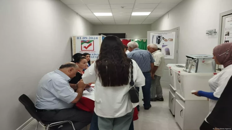 Xankəndidə səsvermə başladı - FOTOlar