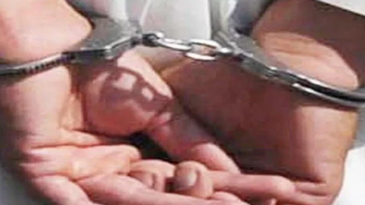 Avtobusda qeyri-etik hərəkətlər edən şəxs həbs edildi - FOTO