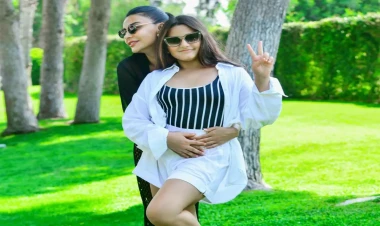 Vüsalə transparan dekolteli libasda - FOTO