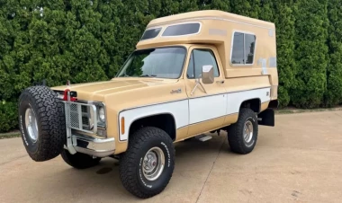 Səfər üçün istifadə edilən unikal avtomobil hərraca çıxarılır - FOTOlar