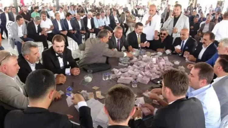 Toyda qızıl yağışı:100 heyvan kəsildi, 17 nəfər pul saydı - FOTOlar