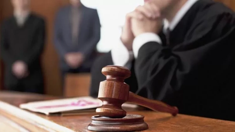 Daha bir vəkil həbs edildi