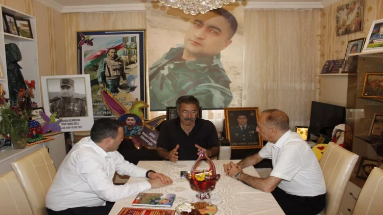 Nizami Səfərov şəhid ailələri ilə görüş keçirdi - FOTO