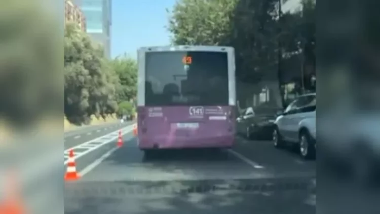 Solda velosiped zolağı, sağda parkinq, ortada isə avtobus - SÜRÜCÜLƏR ŞİKAYƏTLƏNİRLƏR