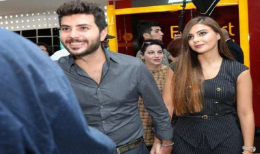 Elçin Cəfərovun boşandığı iddia edilən xanımı konsertində - VİDEO