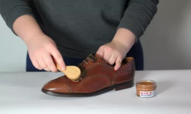 Dəri ayaqqabıların ömrünü necə uzatmaq olar?