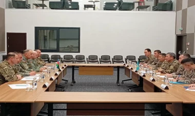 Azərbaycan və Qazaxıstan Baş Qərargah rəisləri görüşdü - FOTO