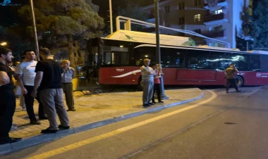 “Bakubus” avtobusu ağır qəza törətdi - FOTOlar