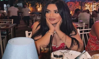 Üçüncü dəfə ərə gedən Ayseldən çimərlik FOTOları