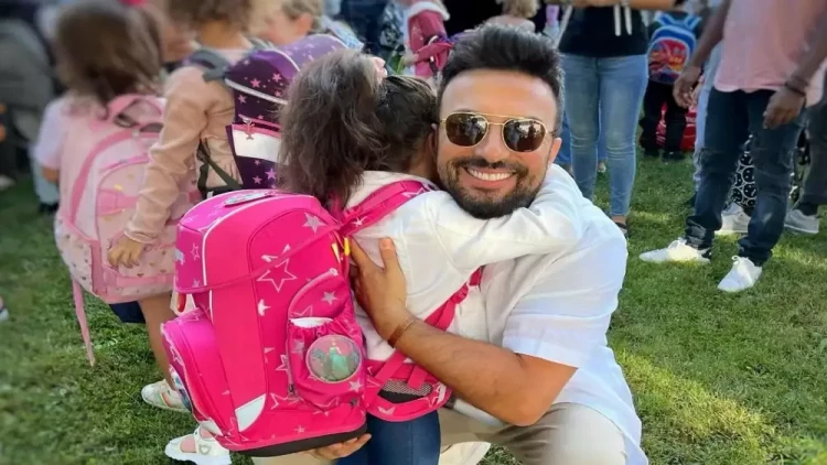 Tarkan qızını ilk dəfə məktəbə yola saldı - FOTO