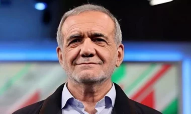 Pezeşkianın təklif etdiyi bütün nazirlər təsdiqləndi