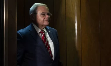 Ermənipərəst senatoru Fil əvəzləyəcək - FOTO