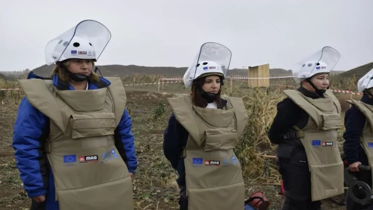 Minatəmizləmədə iştirak edən qadınların sayı açıqlandı
