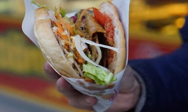 AQTA dəhşətli faktı açıqladı: Azərbaycanda dönər yeməyin