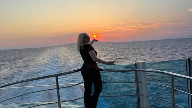 O qədər FOTOŞOP etdi ki...