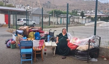 Bakıda kirayə pulunu ödəyə bilməyən yaşlı qadın küçəyə atılıb? - VİDEO