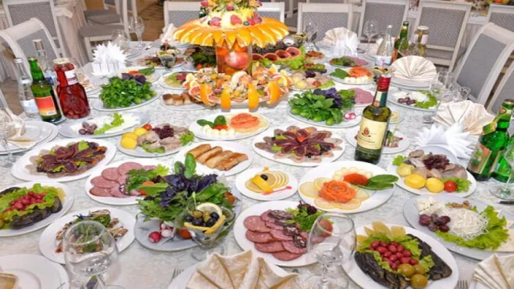 Azərbaycanda toyda 55 nəfər zəhərləndi - YENİLƏNİB