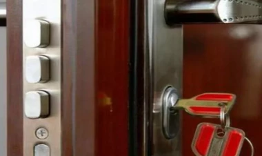 Mənzildən 26 yaşlı qadının meyiti tapıldı