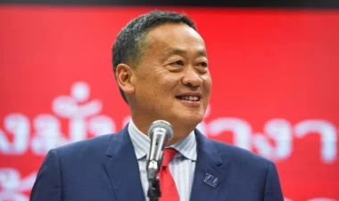 Tailandda məhkəmə Baş naziri vəzifəsindən azad etdi