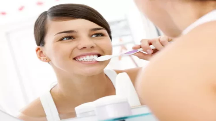 Yeməkdən sonra diş fırçalamaq olar?