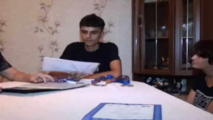 Qarabağ Universitetinin ilk tələbəsinin sevinci - VİDEO