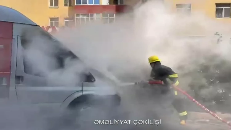 Yasamalda yük avtomobili yandı