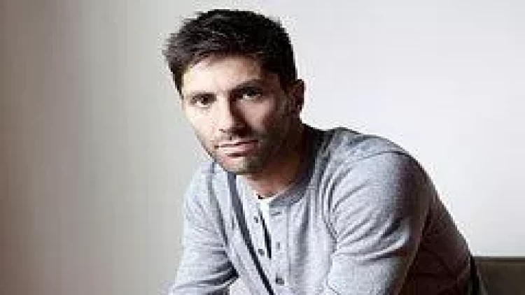 Yük maşını teleaparacının üstündən keçdi