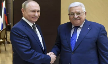 Putinlə Mahmud Abbas arasında görüş başlayıb