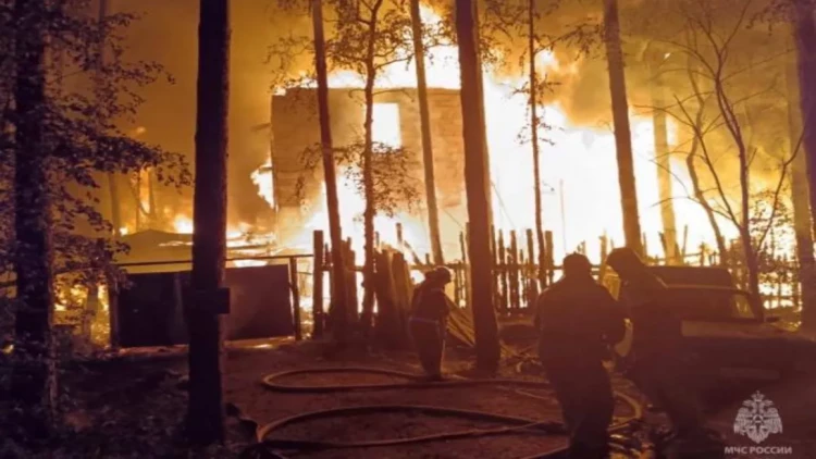 Yekaterinburqda partlayışdan sonra güclü yanğın oldu - FOTO