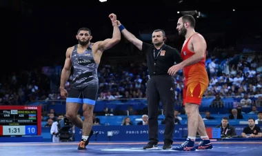 Paris-2024: Maqomedxan Maqomedov bürünc medal qazandı - FOTO