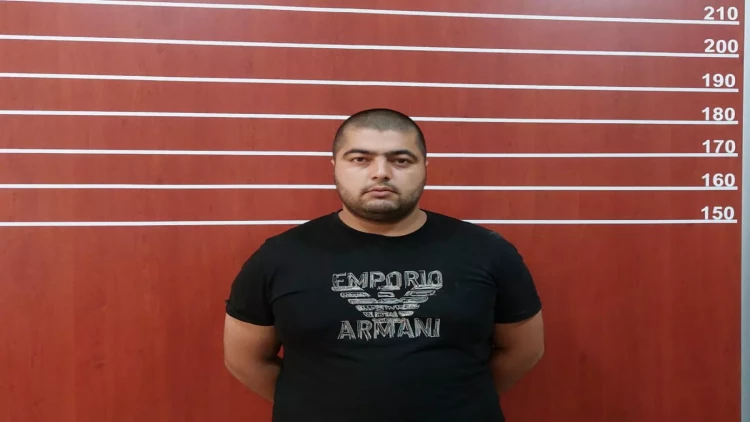 “TikTok”da özünü bank işçisi kimi təqdim edib, insanların başına oyun açdı