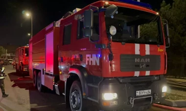 Sumqayıtda yaşayış binasında partlayış: xəsarət alan var