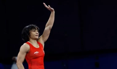 Paris-2024: Güləşçini finala buraxmayıblar - DİSKVALİFİKASİYA