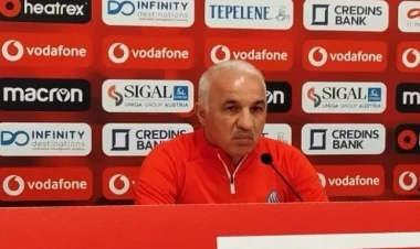 Arif Əsədov milli komandadan ayrılıb